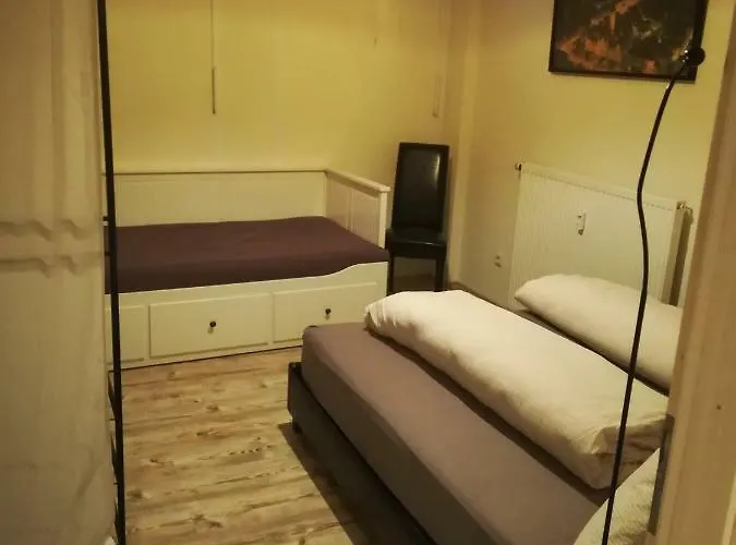Ferienwohnung Fuer Max. 10 Personen In Leipzig Zentrum Sued